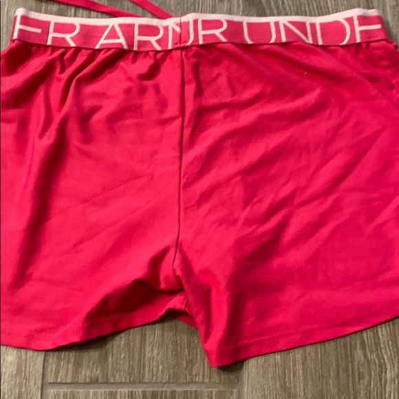 Fuchsia pink under armour shorts! - Picture 4 of 5